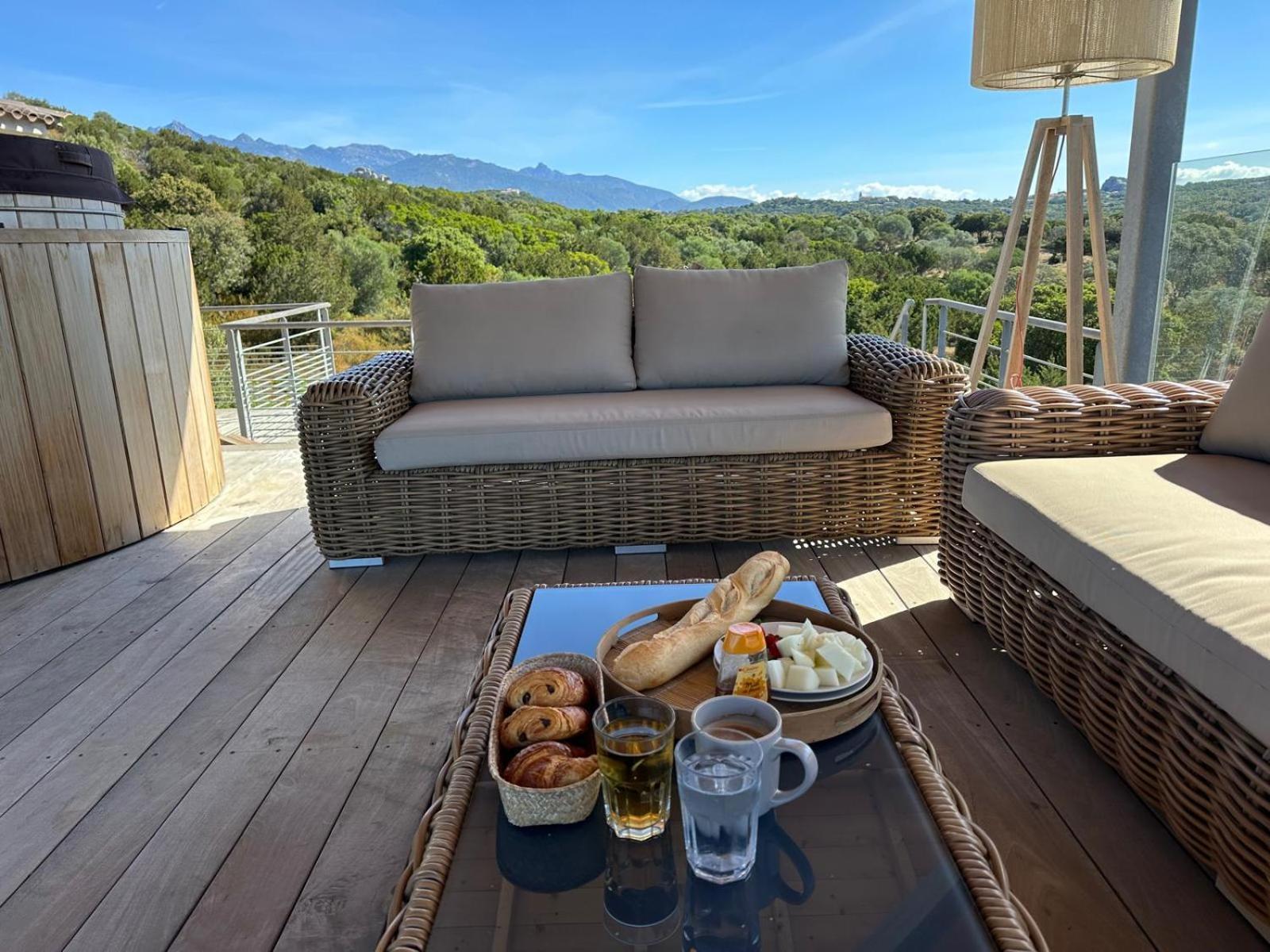 Villa De Luxe Surplombant La Mer, Piscine Suspendue Pianottoli-Caldarello  Luaran gambar