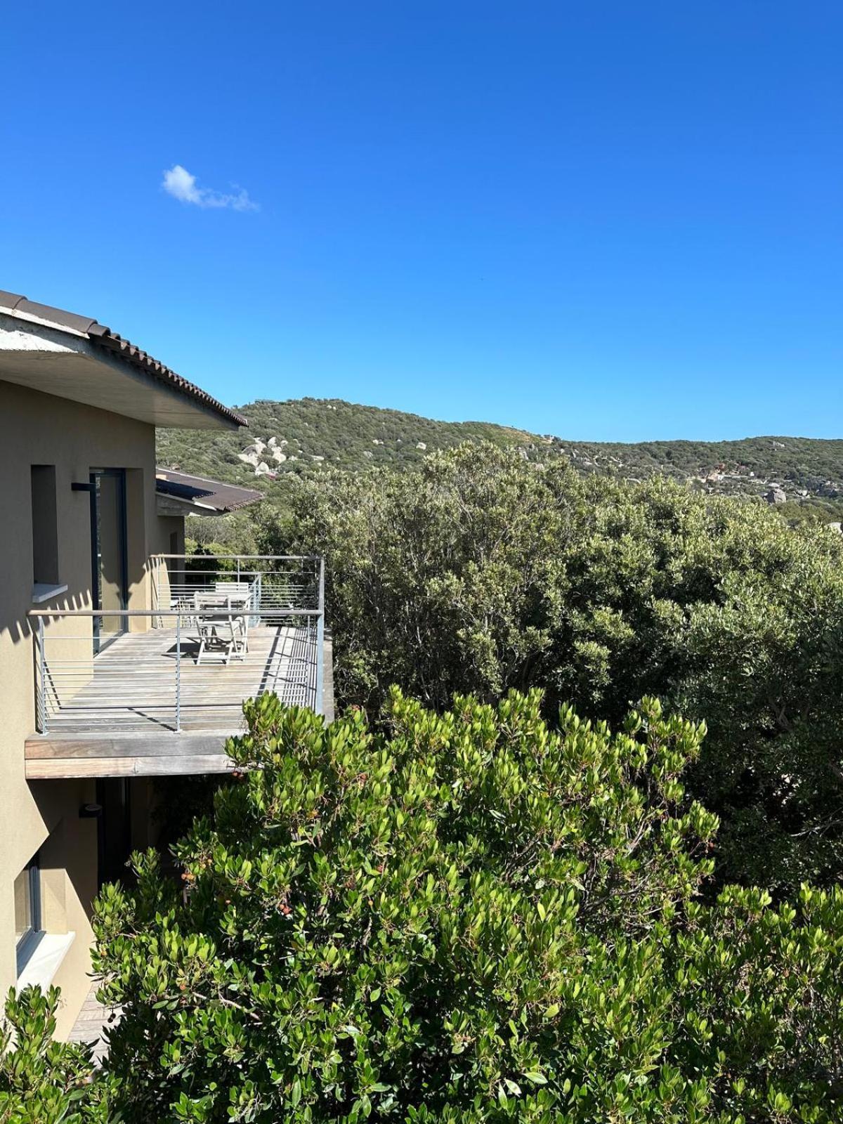 Villa De Luxe Surplombant La Mer, Piscine Suspendue Pianottoli-Caldarello  Luaran gambar